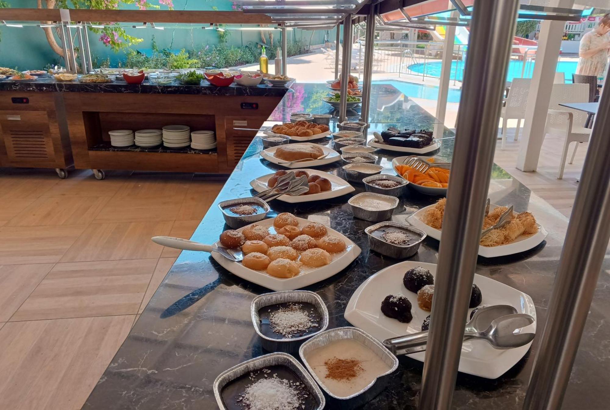 Uk Hotel Kiris Antalya Exterior photo