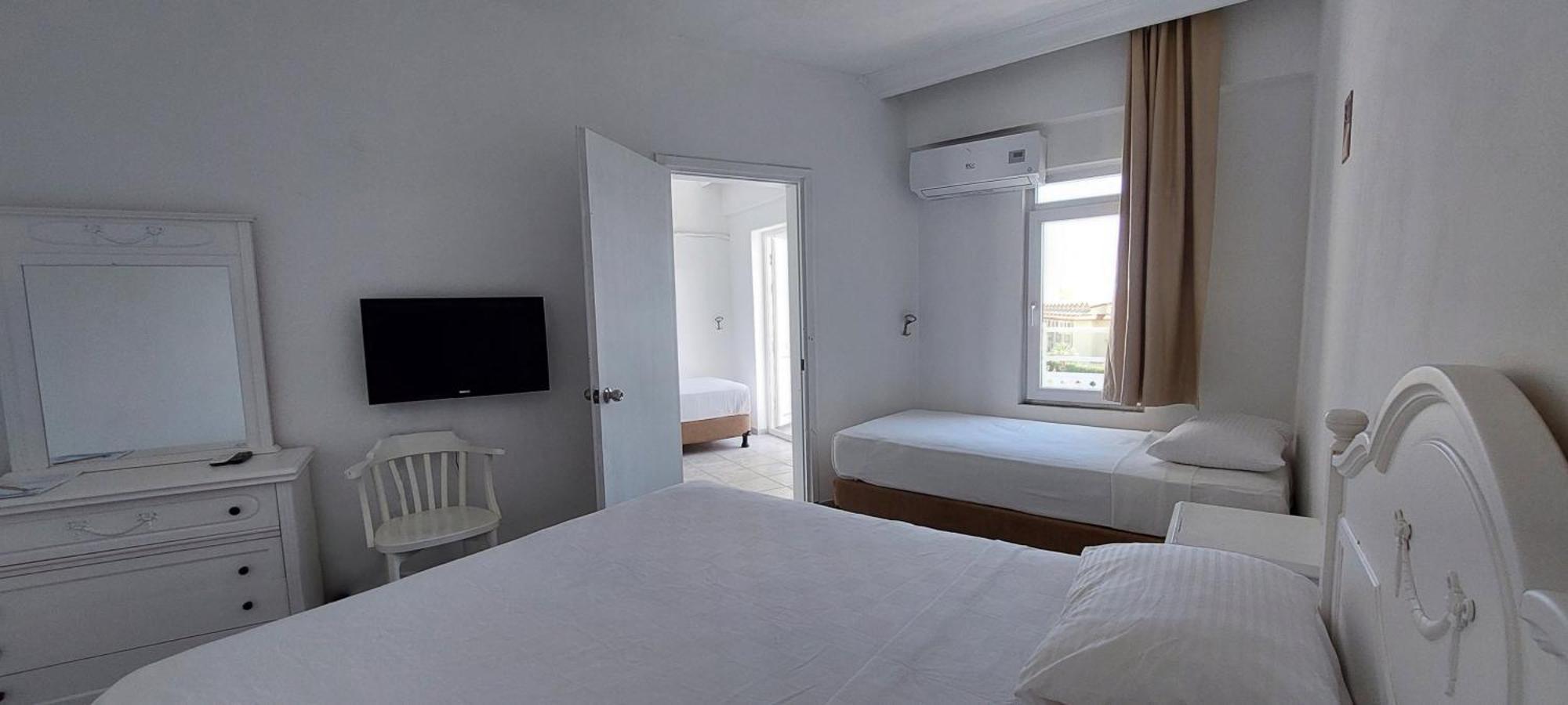 Uk Hotel Kiris Antalya Exterior photo
